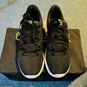 Navy Blue Under Armour Men’s Shoes. Size 9. Made in Vietnam